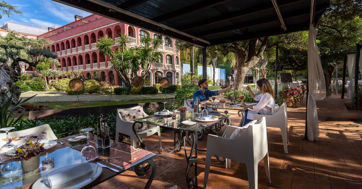 www.hotelblancafort.com